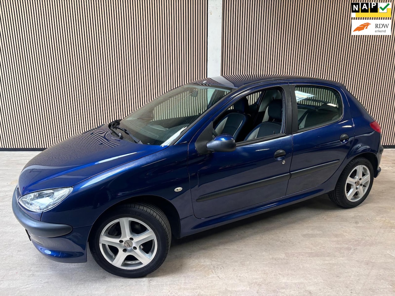 Peugeot 206 - 1.1 X-Design met nieuwe APK - AutoWereld.nl