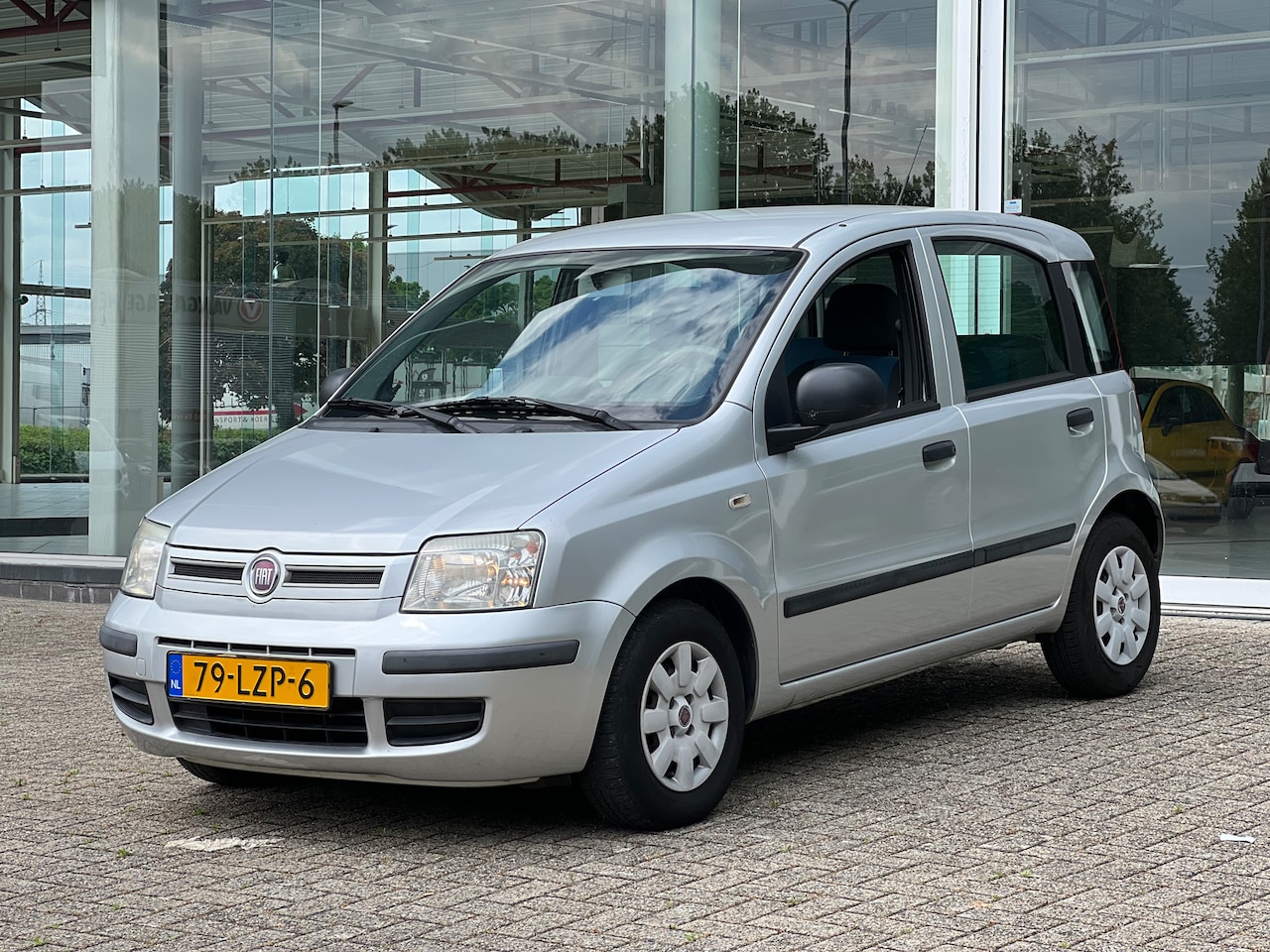 Fiat Panda - 1.2 Active Eerste eigenaar | apk | dealer onderhouden - AutoWereld.nl
