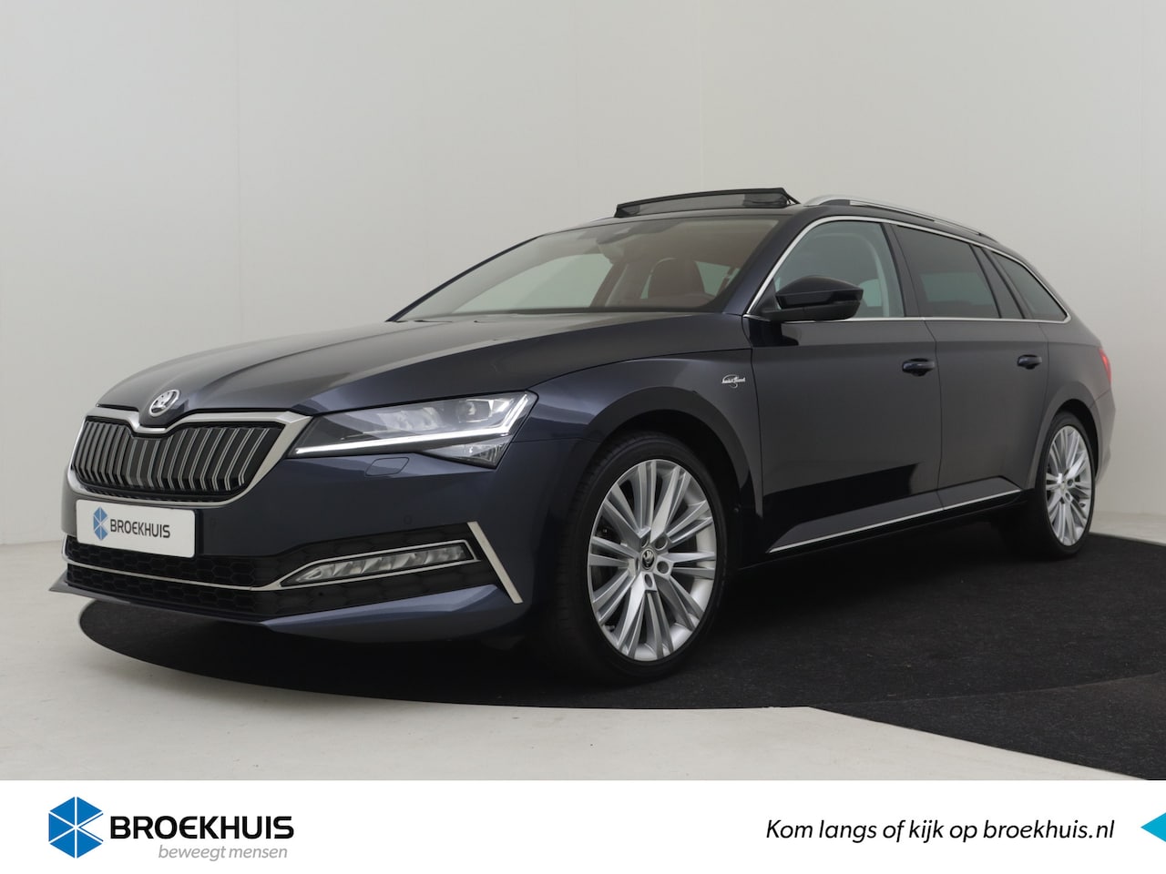 Skoda Superb Combi - Laurin klement 1.4 TSI iV 218pk PHEV Laurin & Klement | Trekhaak | Canton Audio | Keyless - AutoWereld.nl