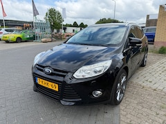 Ford Focus Wagon - 1.6 EcoBoost Titanium 180pk Vol optie