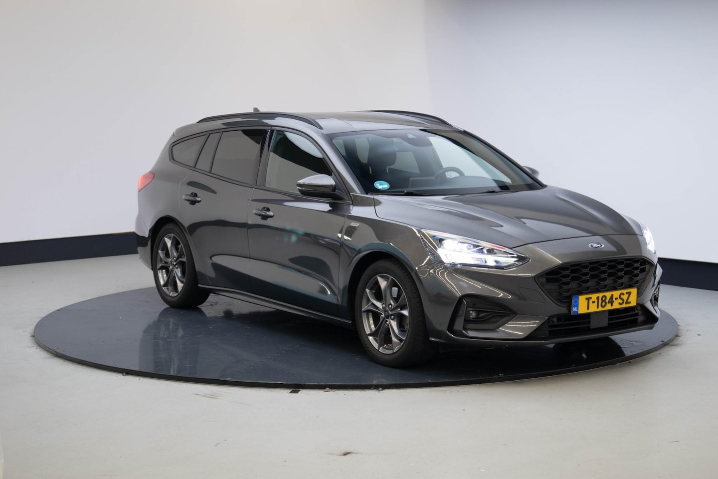 Ford Focus Wagon - 1.5 EcoBoost ST Line X Business 1.5 EcoBoost ST Line X Business - AutoWereld.nl