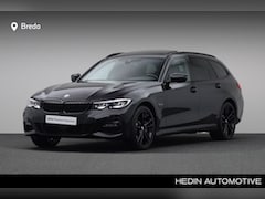 BMW 3-serie Touring - 330e xDrive M-Sport | Active Cruise control | Panoramadak | 19 inch | Verwarmd stuur | Ele