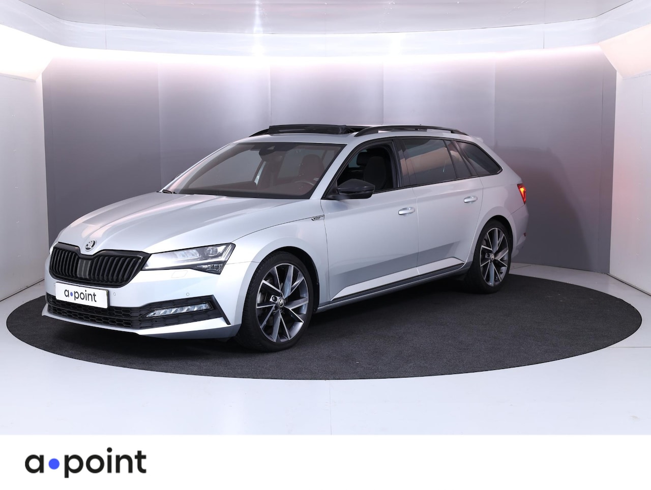 Skoda Superb Combi - 1.5 TSI ACT Sportline Business 150 pk Automaat (DSG) | Navigatie | Panoramadak | Parkeerse - AutoWereld.nl