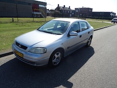 Opel Astra - 1.8-16V CDX