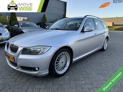 BMW 3-serie Touring - 325i 6 Cil. 218pk High Executive | 6 Cilinder | AUTOMAAT | Youngtimer | Trekhaak | Zeer Ne