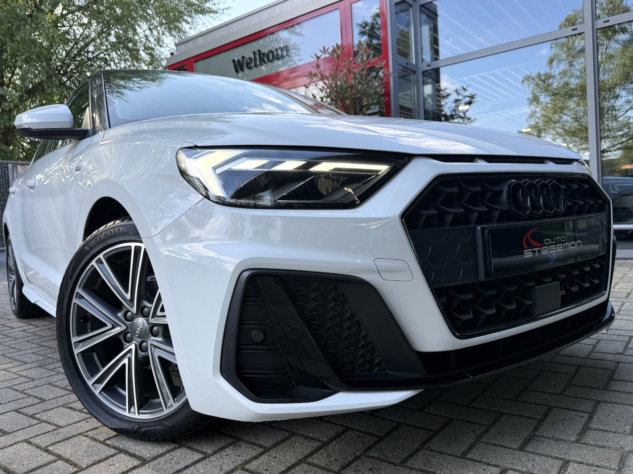 Audi A1 Sportback - 25 TFSI *!* 2x S-LINE *!* CARPLAY/ LED/ VIRTUAL/ LED/ PRIVACY GLAS *!* - AutoWereld.nl