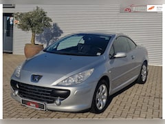 Peugeot 307 CC - 2.0-16V met nieuwe apk tot 05-02-2026, climate control, stoel-verwarming, lm velgen , vol
