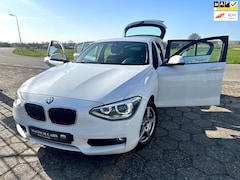 BMW 1-serie - 116i 6Bak NAP 5D/ AIRCO/ XENON/ NAVI SCHERM/ VELGEN/ CRUISE CONTROL