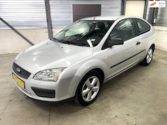 Ford Focus - 1.4-16V Trend APK airco NAP cruise control