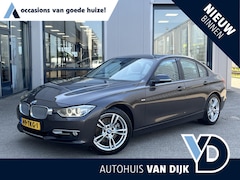 BMW 3-serie - 328i High Executive NL Auto/2e Eig./Voll.Historie/Navi/Clima/Cruise/Head-Up/18"/Afn.Trekha