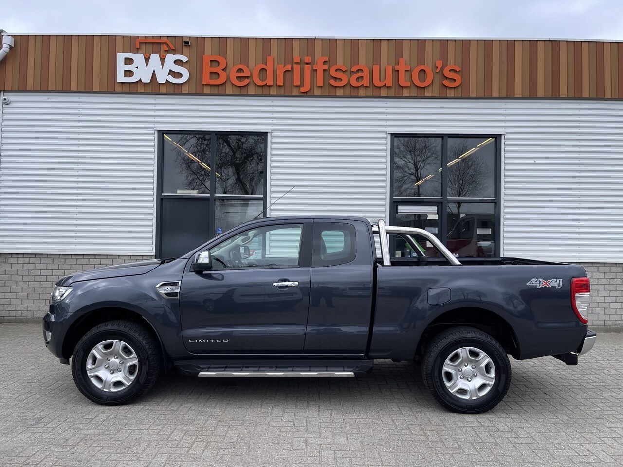 Ford Ranger - 2.2 TDCi 160pk automaat 4x4 Limited Supercab / rijklaar € 22.950 ex btw / lease vanaf € 44 - AutoWereld.nl