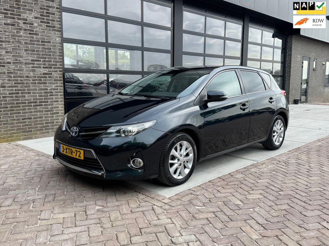Toyota Auris - 1.8 Hybrid Lease | Pano | Camera | Clima | - AutoWereld.nl