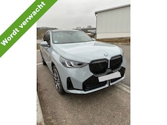 BMW X3 - 30e xDrive M Sport Pro Panoramadak Trekhaak 21 Inch Harman-Kardon Sound Stoelverwarming St