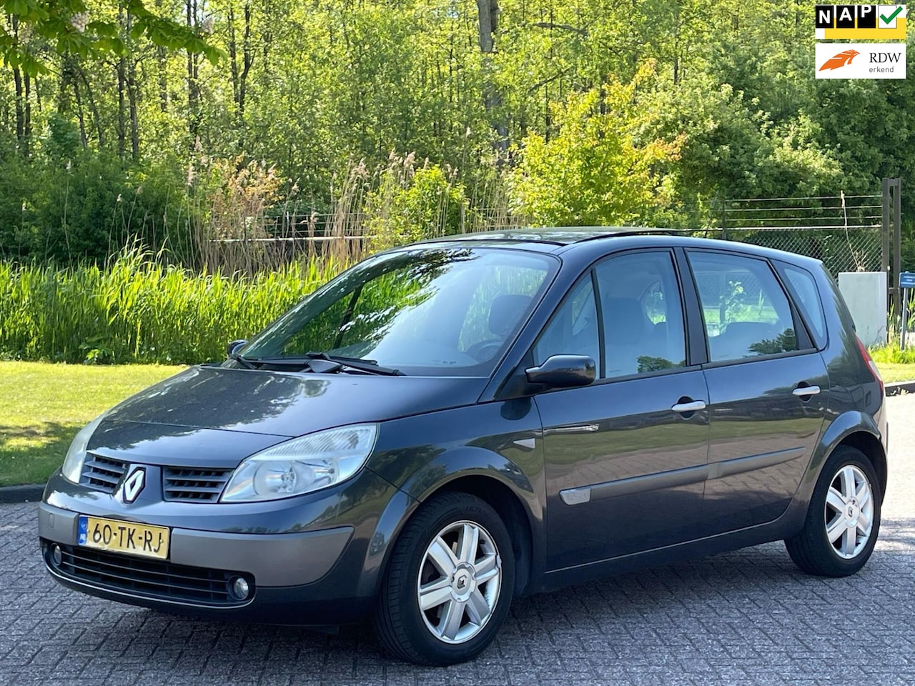 Renault Scénic - 1.6-16V Tech Line/AIRCO/CRUISE/PANO/PARKEERSENS ACHTER - AutoWereld.nl