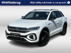 Volkswagen T-Roc - 1.5 TSI 150pk DSG R-Line / Panoramadak / Black Style / Trekhaak Afneembaar / Virtual Cockp