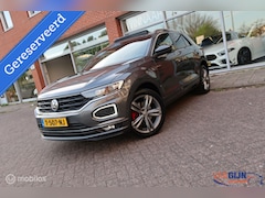 Volkswagen T-Roc - 1.5 TSI DSG R-Line Carplay Pano Virtual 150PK