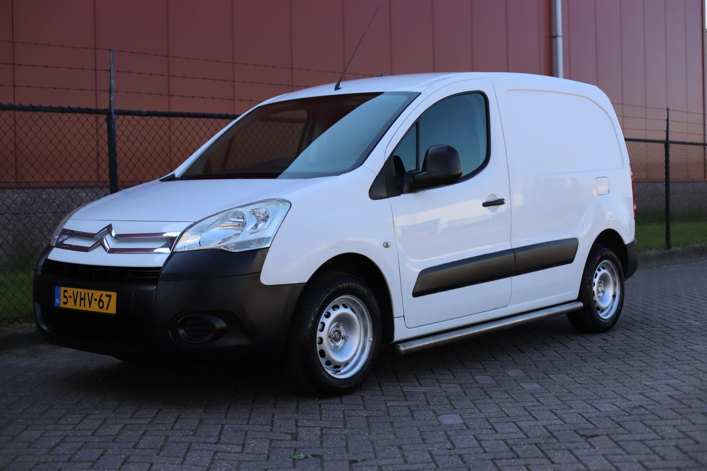 Citroën Berlingo - 1.6 HDIF 500 Comfort 1.6 HDIF 500 Comfort - AutoWereld.nl