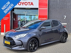Toyota Yaris - 1.5 Hybrid Executive NAVIGATIE DRAADLOOS LADEN STOELVERWARMING ELEK. SPIEGELS APPLE/ANDROI