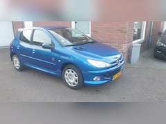 Peugeot 206 - 1.4 5D