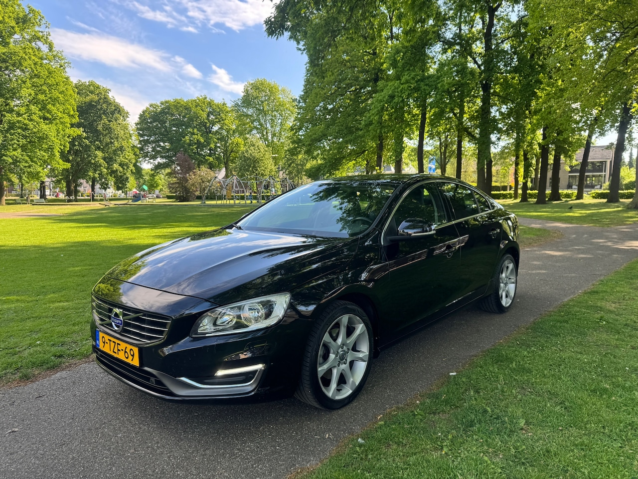 Volvo S60 - 2.0 D4 Summum Led-Leder-Navi 2014 - AutoWereld.nl