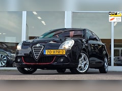 Alfa Romeo Giulietta - 1.4 T 170pk Distinctive Clima Trekhaak APK 03-2026 Mooi
