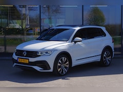 Volkswagen Tiguan - 1.4 TSI 245 eHybrid R-Line PHEV BNS+, Panoramadak, Trekhaak, Keyless, Leder, Memory