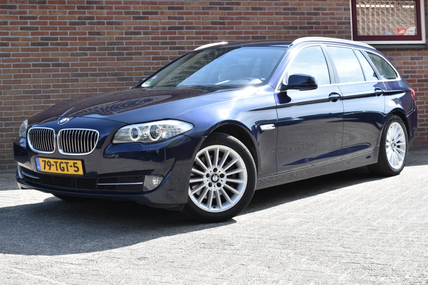 BMW 5-serie Touring - 520i High Executive '12 Xenon Leder Clima Navi Cruise Inruil mogelijk - AutoWereld.nl