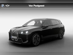 BMW iX - xDrive M70 | Comfort Pack | Innovation Pack | Glazen Panoramadak Sky Lounge