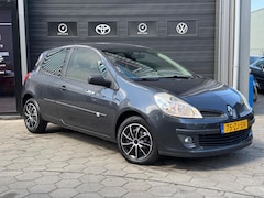 Renault Clio - 1.2-16V Special Line - 2e Eigenaar - Airco - Apk - Km N.a.p