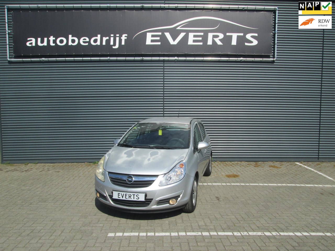 Opel Corsa - 1.3 CDTi Business Nieuwe Apk rijd prima buitenzijde wat blankelak eraf nu scherpe prijs - AutoWereld.nl