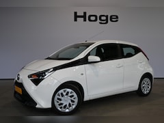 Toyota Aygo - 1.0 VVT-i x-play limited Airco Cruise control 1e Eigenaar Apple carplay Camera Inruil moge