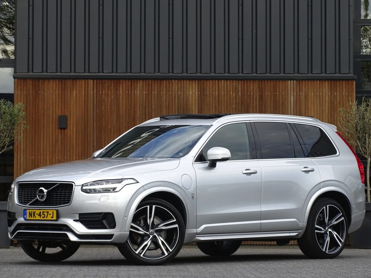 Volvo XC90 - 2.0 T8 392PK AWD / R-Design / B&W / ACC / 360° / Head-Up - AutoWereld.nl