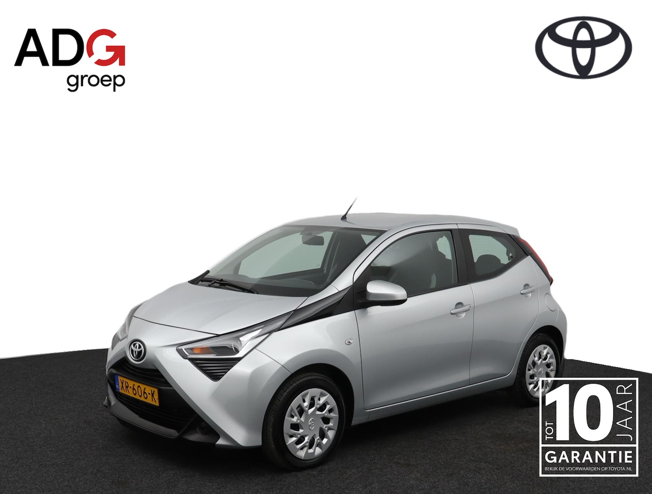 Toyota Aygo - 1.0 VVT-i x-play | Groot scherm Multimedia | Parkeercamera | Airco | - AutoWereld.nl