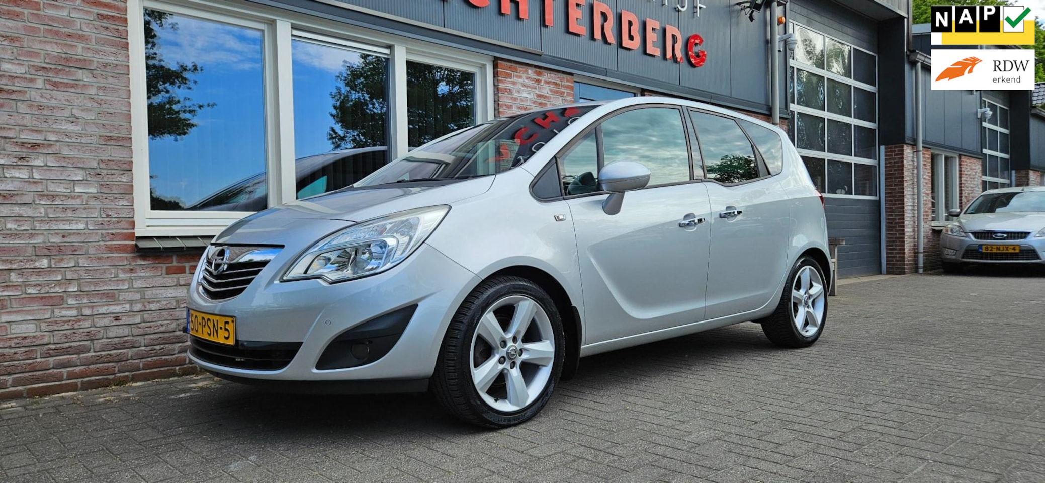 Opel Meriva - 1.4 Turbo Cosmo Trekhaak! NAP! Airco! Cruise Control! Nette Auto! - AutoWereld.nl
