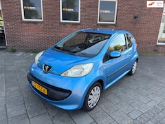 Peugeot 107 - 1.0-12V XR