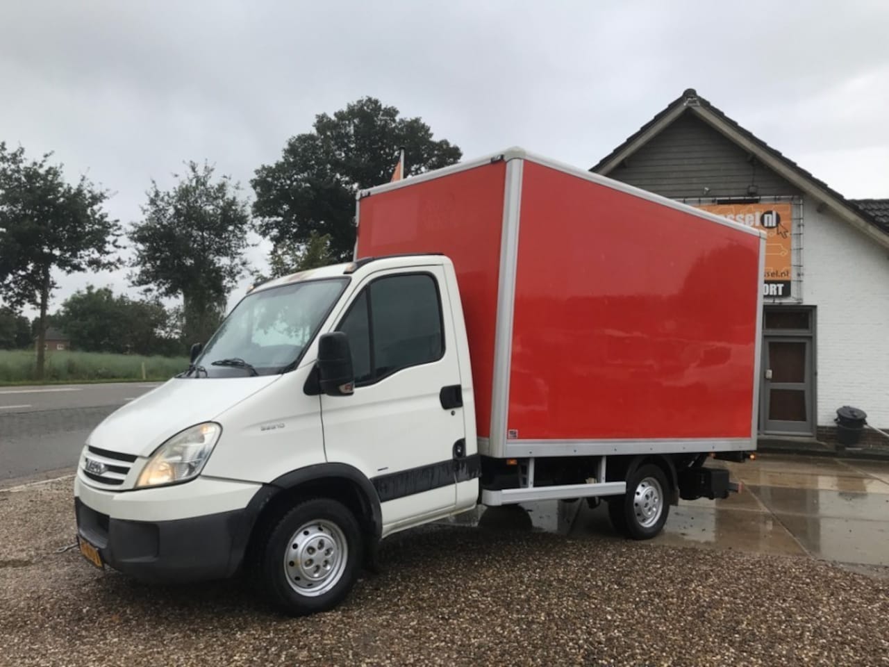 Iveco Daily - 35S10 2.3 HPi Agile Euro 4 Koffer Laadklep Chassis broken - AutoWereld.nl