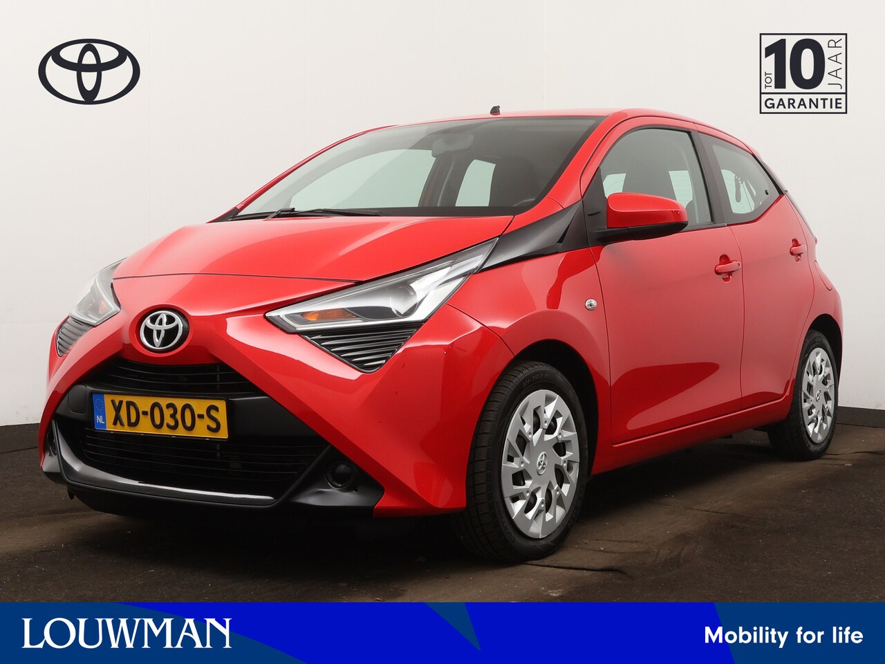 Toyota Aygo - 1.0 VVT-i x-play | Apple Carplay & Android Auto | Airco | Parkeercamera achter | - AutoWereld.nl