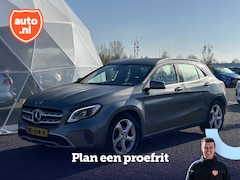 Mercedes-Benz GLA-Klasse - 180 Premium | Trekhaak | Cruise Control | Camera | Stoelverwarming | LED | Navigatie | 18'