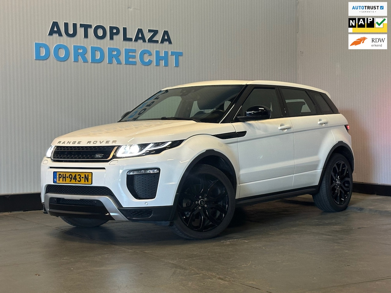 Land Rover Range Rover Evoque - 2.0 TD4 HSE Pano / Camera / Leer - AutoWereld.nl