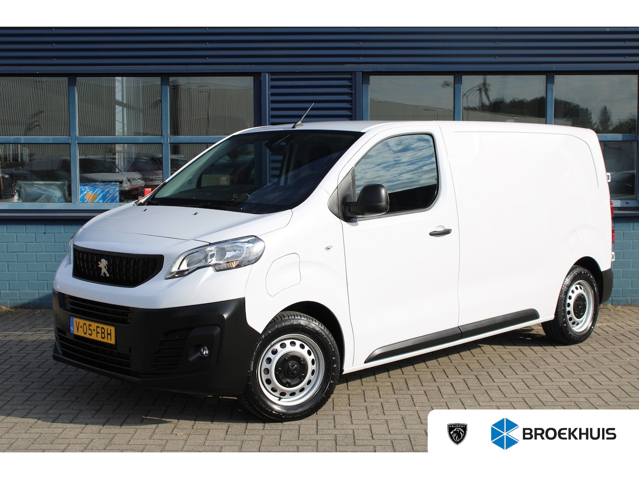 Peugeot e-Expert - L2 75 kWh 4,9% FINANCIAL LEASE | DEMO KORTING | APPLE CARPLAY / ANDROID AUTO | CAMERA - AutoWereld.nl