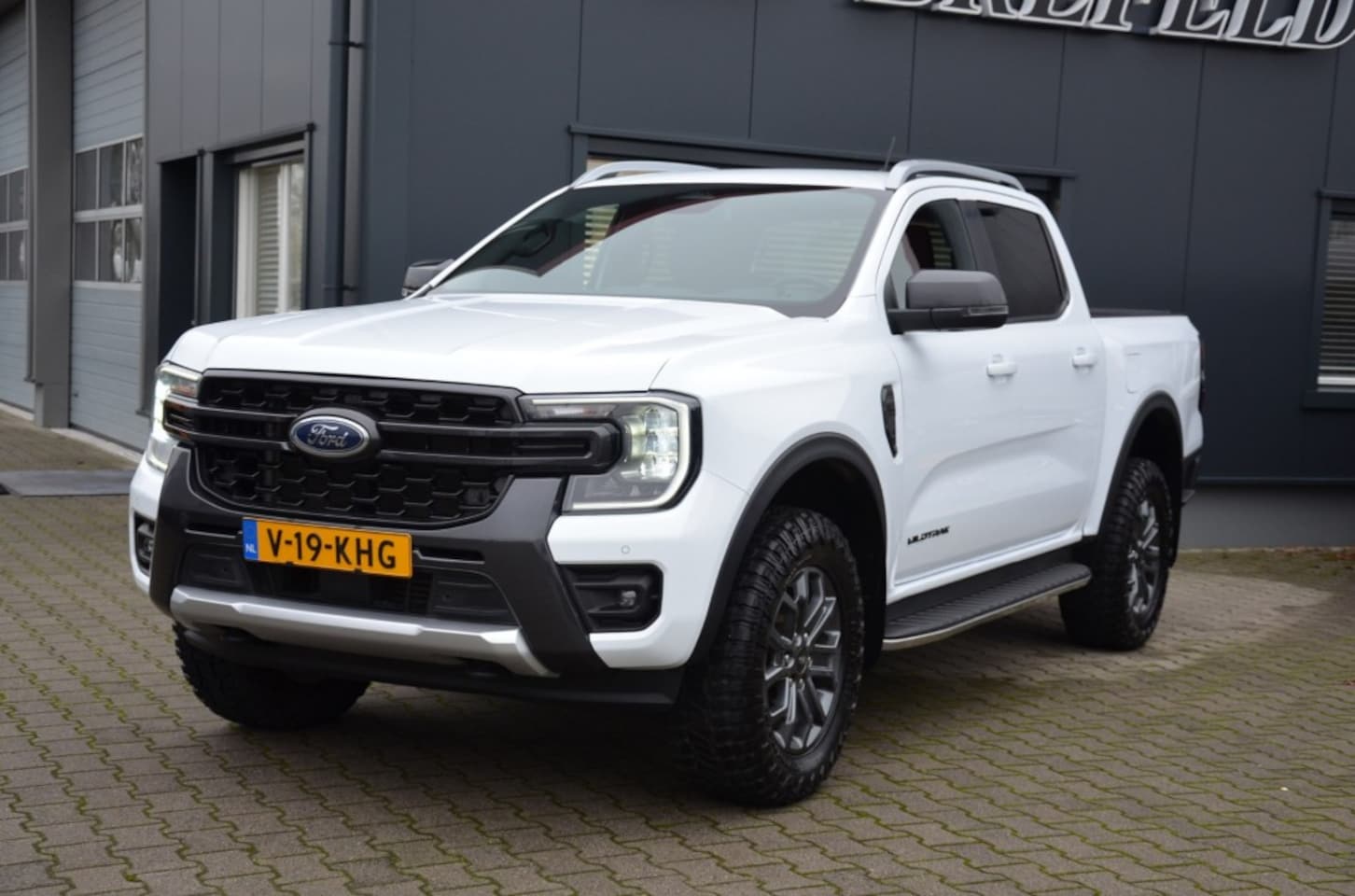 Ford Ranger - 2.0 WILDTRACK SC  204PK Grijs Kenteken. - AutoWereld.nl