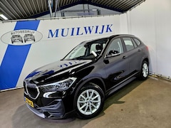 BMW X1 - sDrive18i Executive Edition / Full LED / Navi / NL Auto