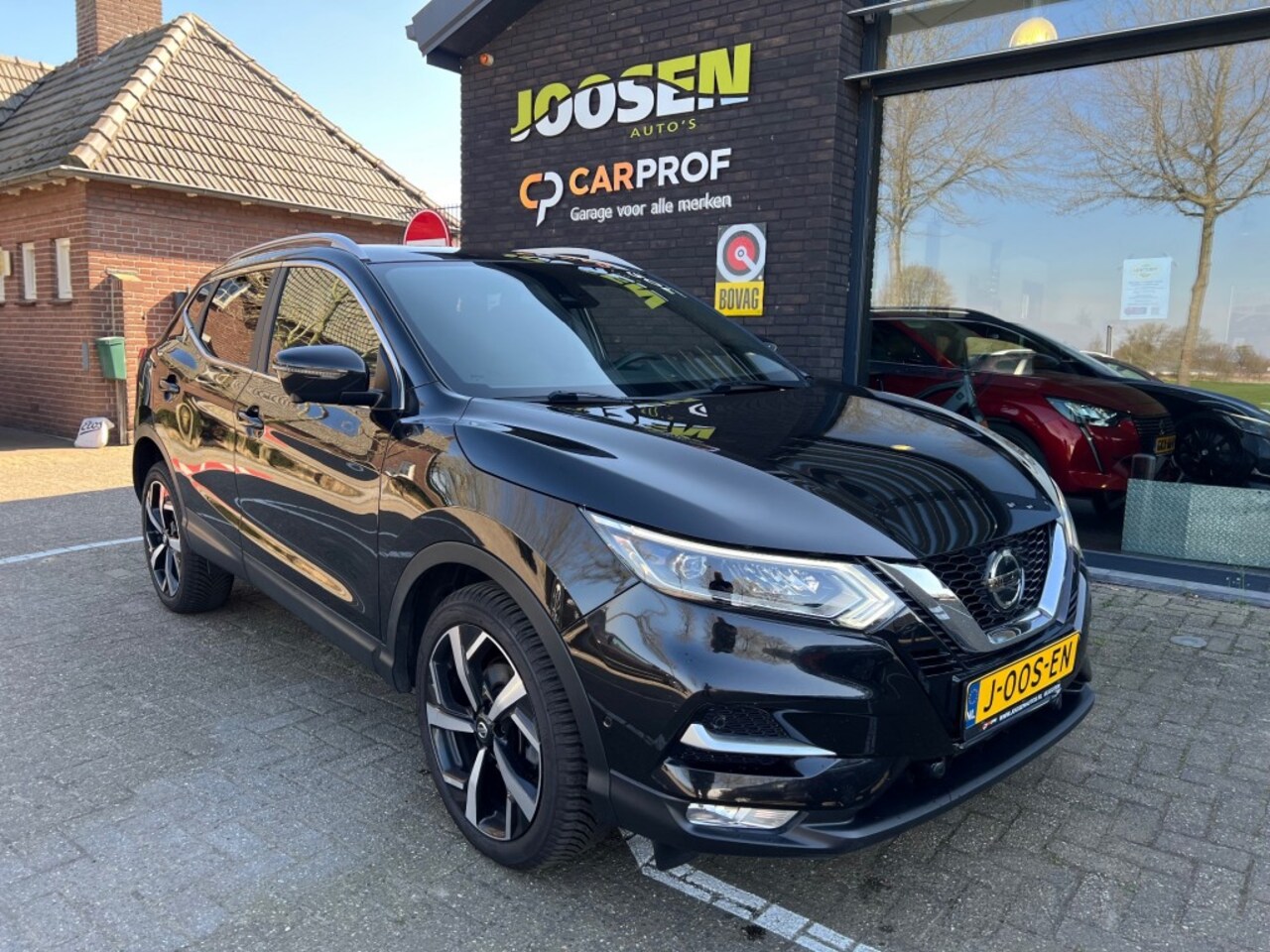 Nissan Qashqai - 1.3 DIG-T TEKNA + - AutoWereld.nl