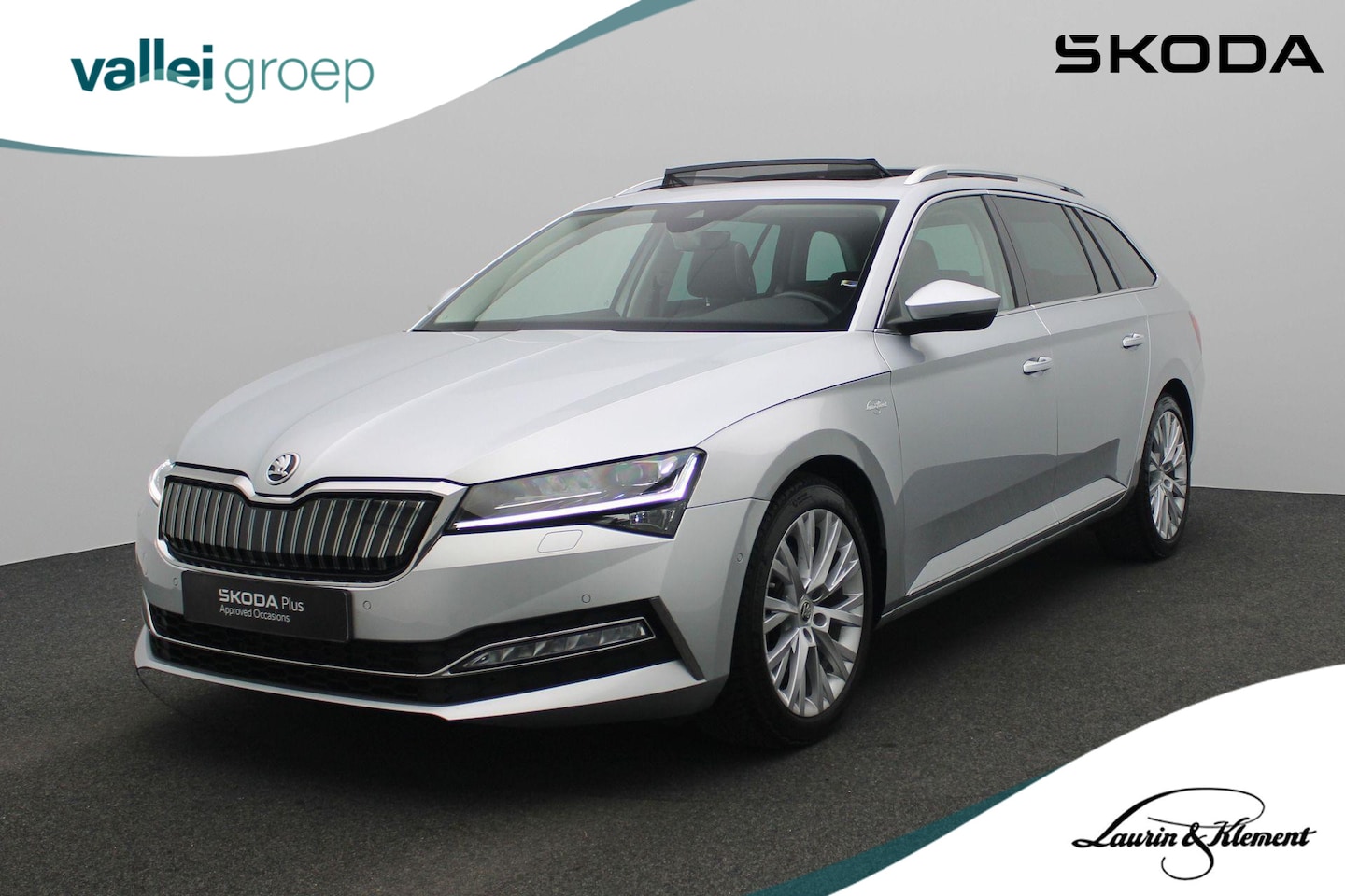Skoda Superb Combi - 1.4 TSI iV 218 pk DSG Laurin & Klement | Panoramadak | Leder | Geheugenstoelen | Navigatie - AutoWereld.nl