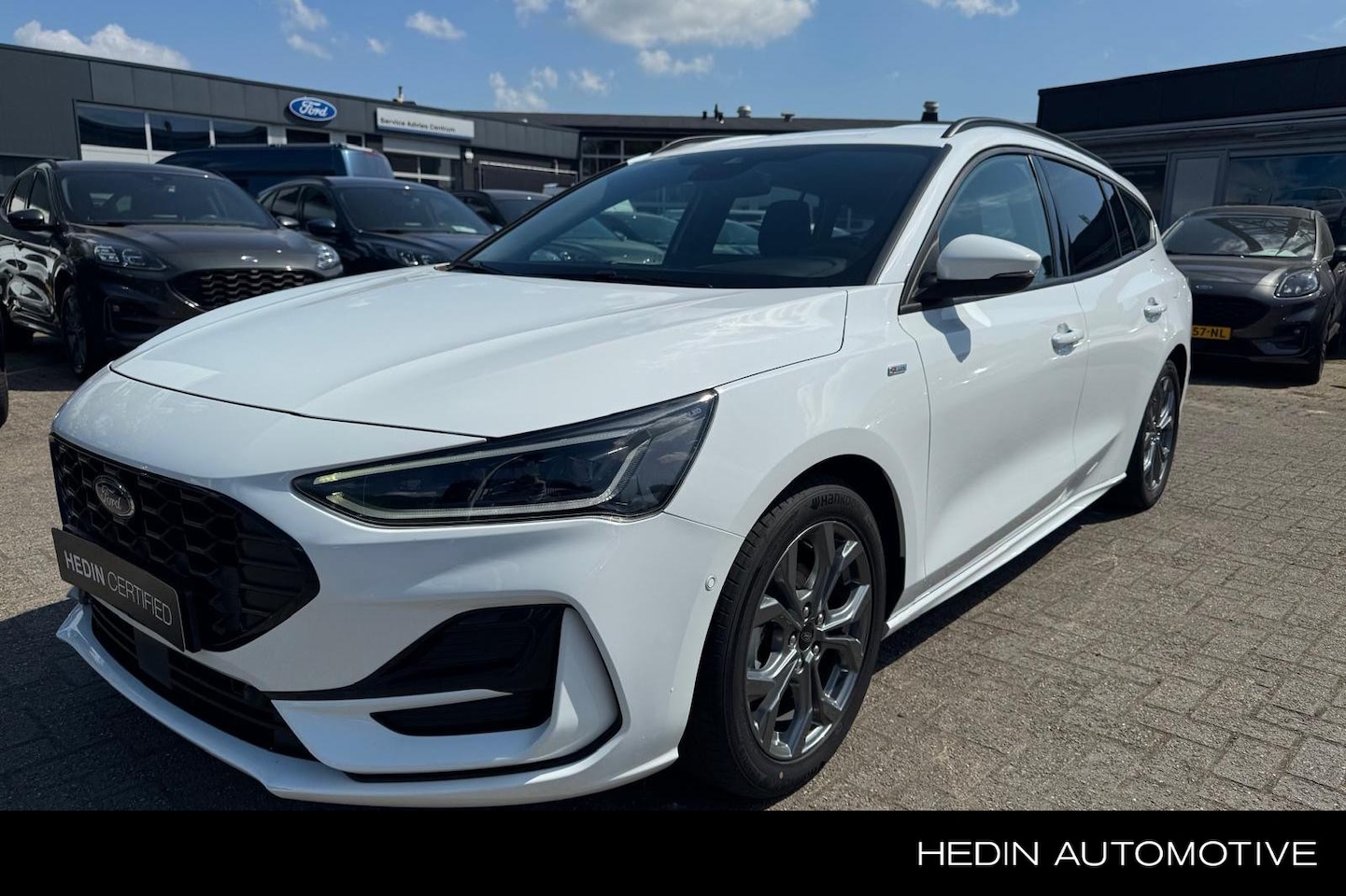 Ford Focus Wagon - 1.0 EcoBoost Hybrid ST Line | Driver Assistance Pack | Parking Pack - AutoWereld.nl