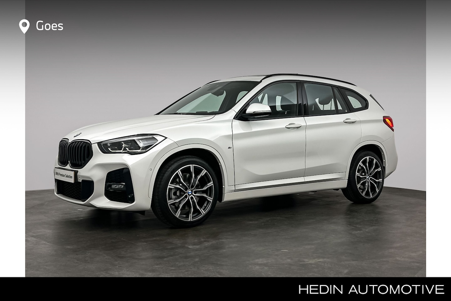 BMW X1 - sDrive20i High Executive | Glazen panoramadak | Head-Up Display | Adaptieve LED koplampen - AutoWereld.nl