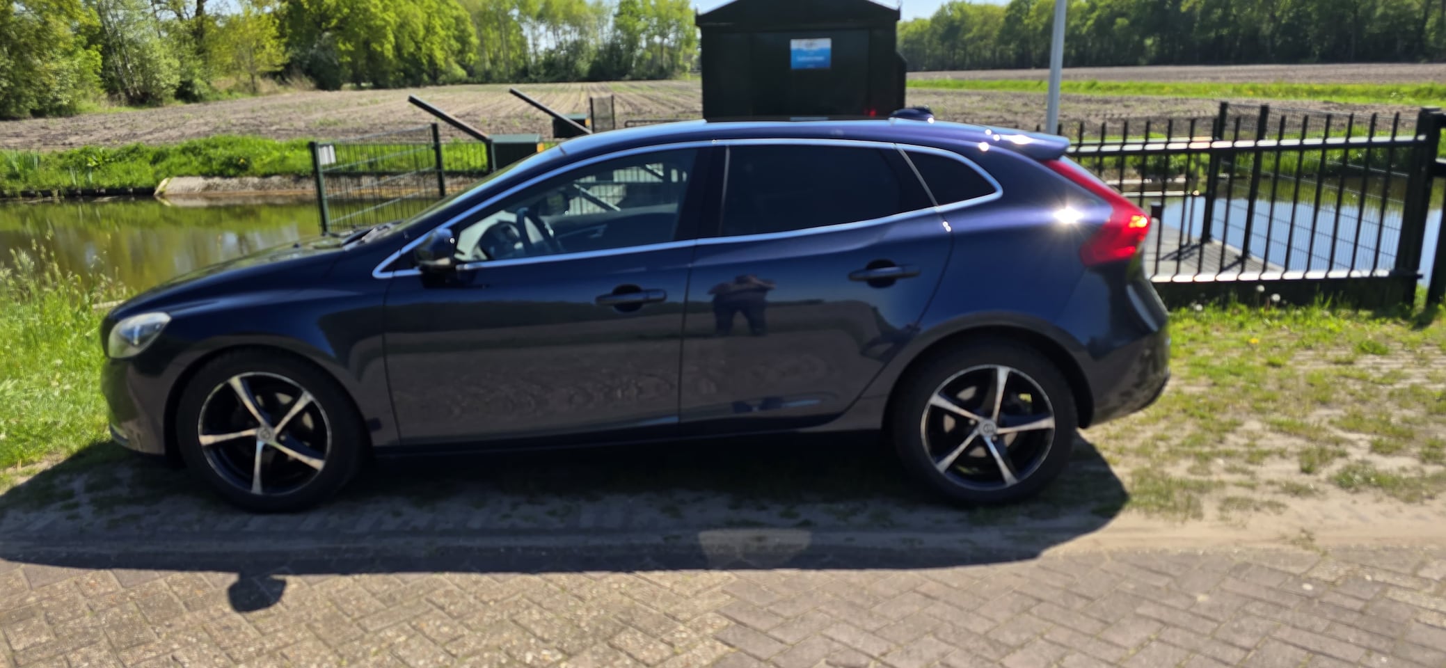 Volvo V40 - 1.6 D2 Momentum - AutoWereld.nl