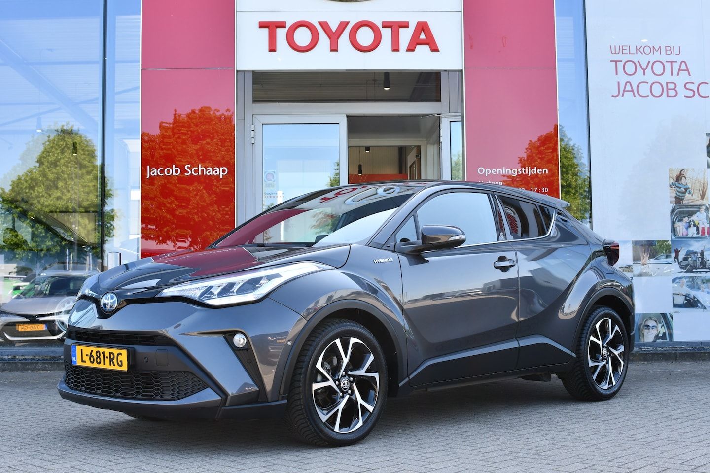Toyota C-HR - 2.0 Hybrid Dynamic Limited Automaat 184pk | Trekhaak | Cruise control adaptief | Achteruit - AutoWereld.nl