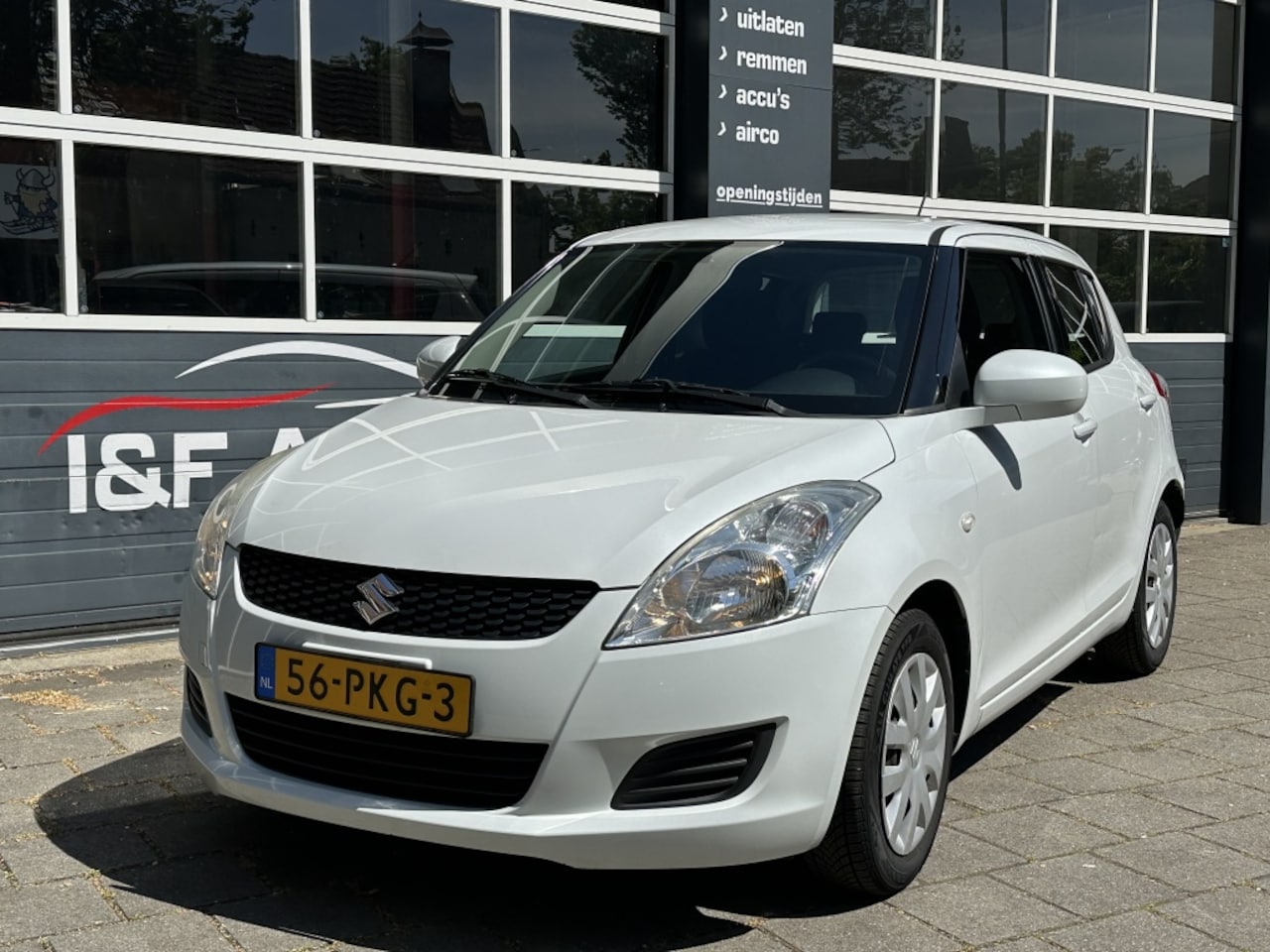 Suzuki Swift - 1.2 Comfort EASSS Airco 5-Deurs Parelmoer Kleur - AutoWereld.nl