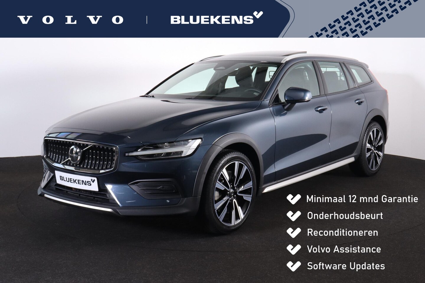 Volvo V60 Cross Country - B5 AWD Ultimate - Panorama/schuifdak - IntelliSafe Assist & Surround - Parkeercamera achte - AutoWereld.nl
